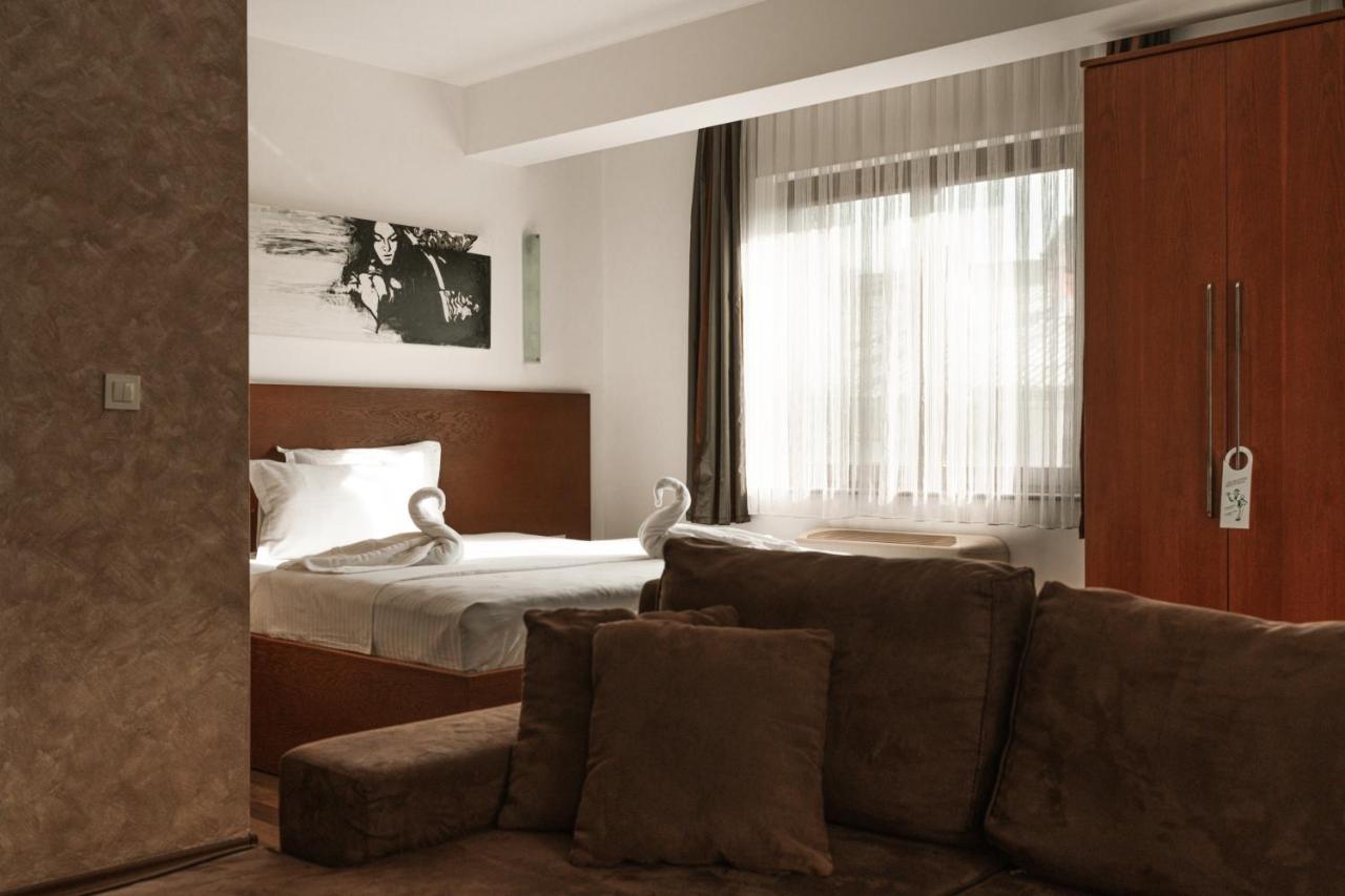 Hotel Centrum Prizren Exterior photo