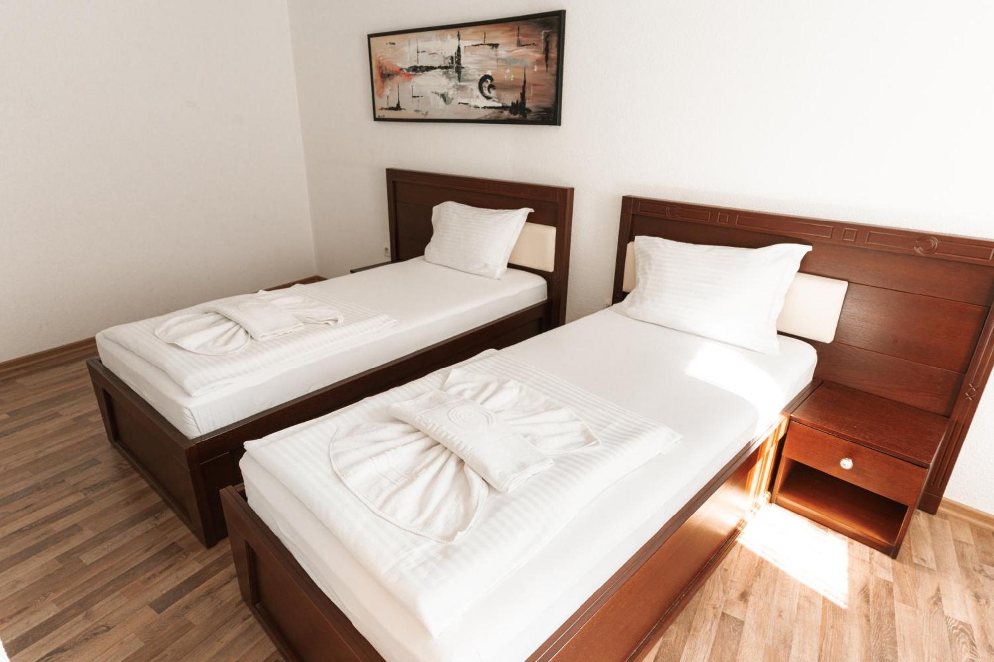 Hotel Centrum Prizren Exterior photo